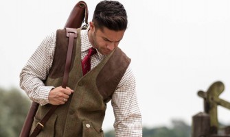 Costumul de vânătoare din tweed - stil și funcționalitate într-un singur ansamblu