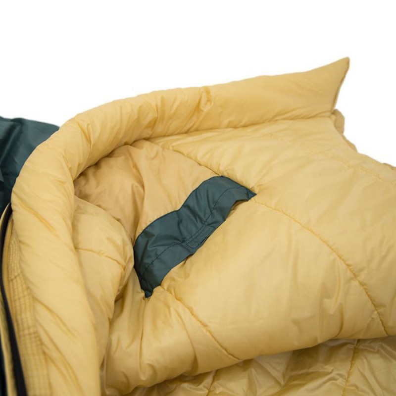 Sac de dormit trekking Carinthia G145 cu fermuar pe partea dreapta Sac de dormit trekking Carinthia G145 cu fermuar pe partea dreapta