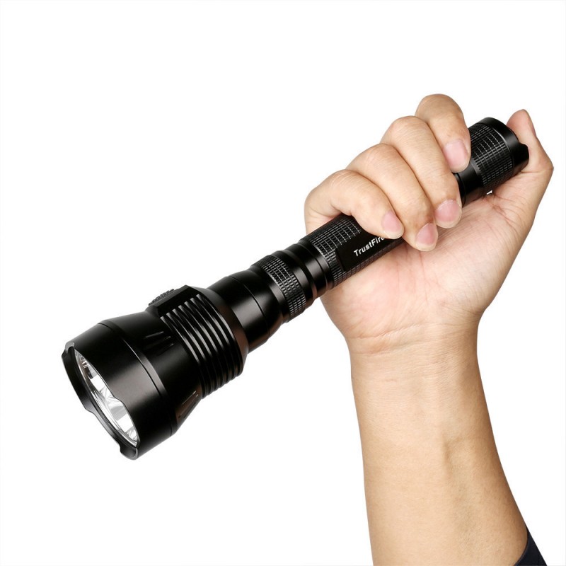 SET LANTERNĂ CU LED ȘI ACUMULATORI 3T6 PRO TRUSTFIRE